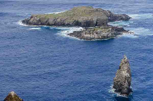 192 - Chile - isla de Rapa Nui o Pascua - islotes de Motu Kao Kao - Motu Iti y Motu Nui